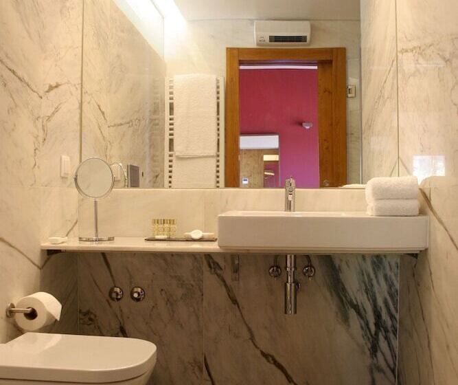 オーシャンビュースタンダードルームテラス付き, Quinta Vale Da Roca