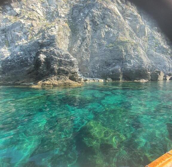 Номер Economy, Corniglia Dreams