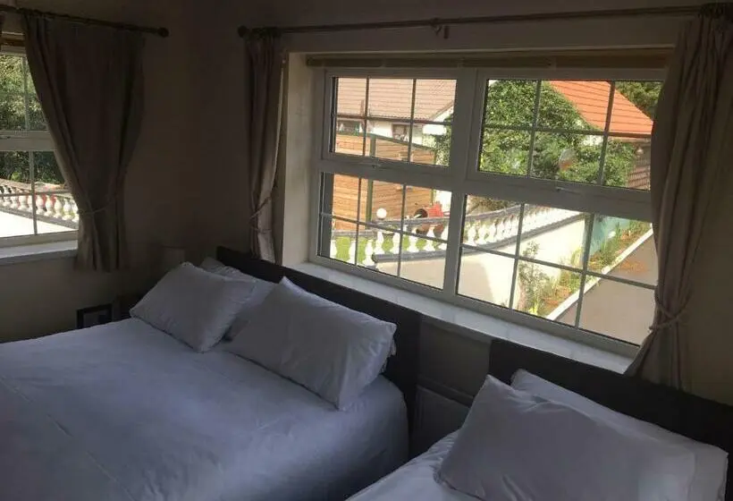 اتاق استاندارد با چشم‌انداز کوهستان, Seaview Guesthouse