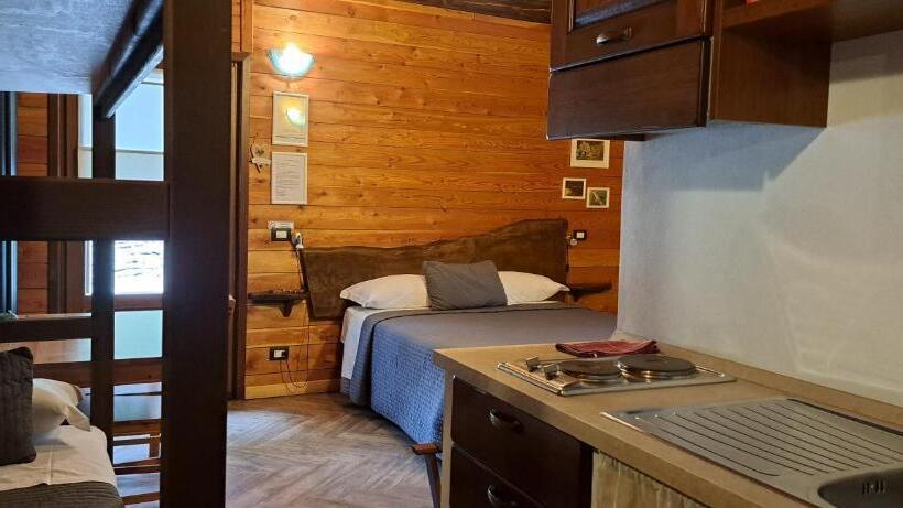 חדר סטנדרט לארבעה, Trout Lodge