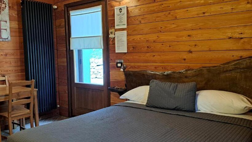 חדר סטנדרט לארבעה, Trout Lodge