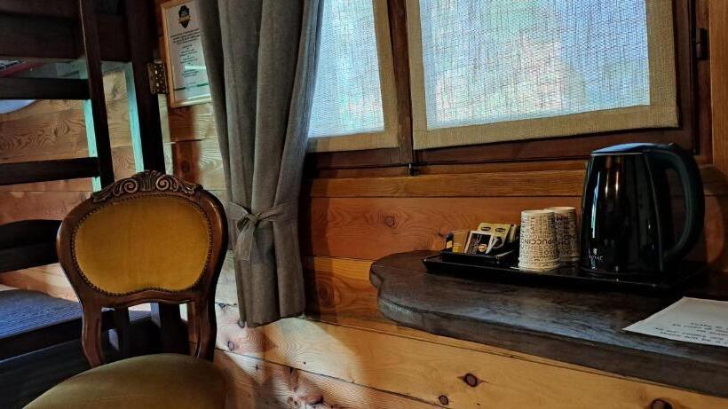 Четырехместный Номер Стандарт, Trout Lodge