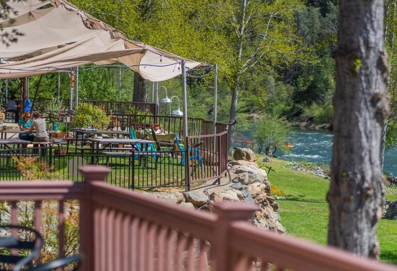 בית, חדר שינה 1, Strawhouse Resorts