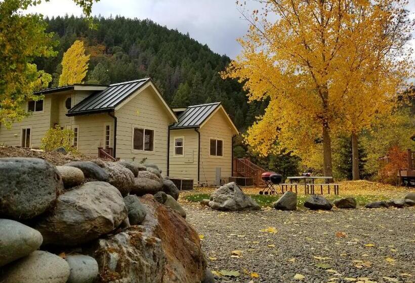 בית, חדר שינה 1, Strawhouse Resorts