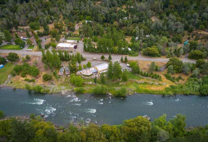 בית, חדר שינה 1, Strawhouse Resorts