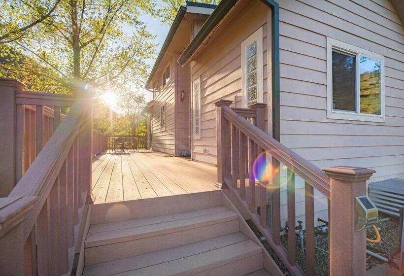 בית, חדר שינה 1, Strawhouse Resorts