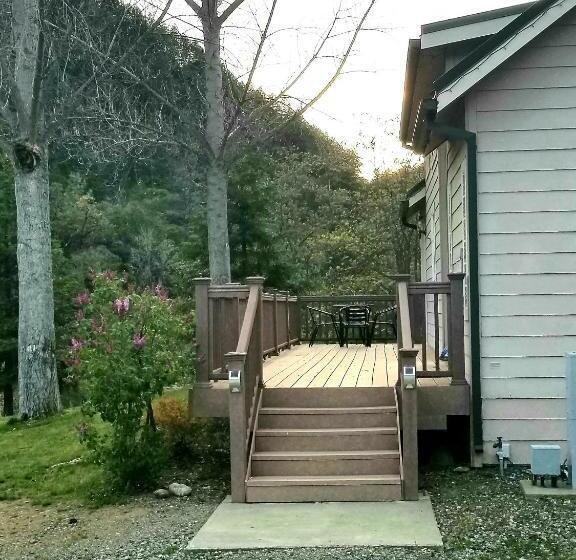 בית, חדר שינה 1, Strawhouse Resorts