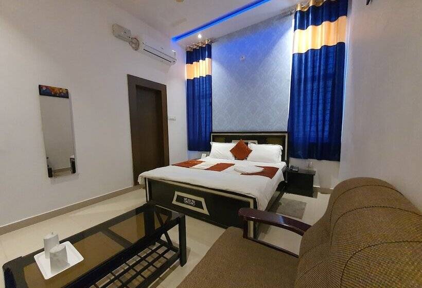 デラックスルーム, Pinaki Inn