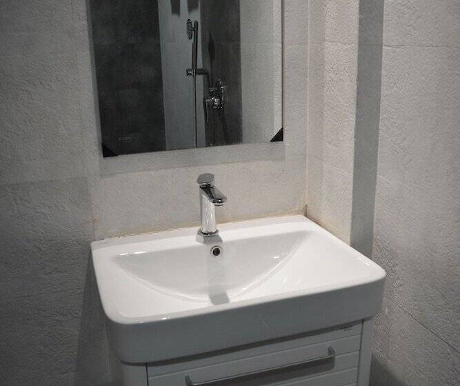 Номер Стандарт Адаптированный для Инвалидов, The Red Velvet