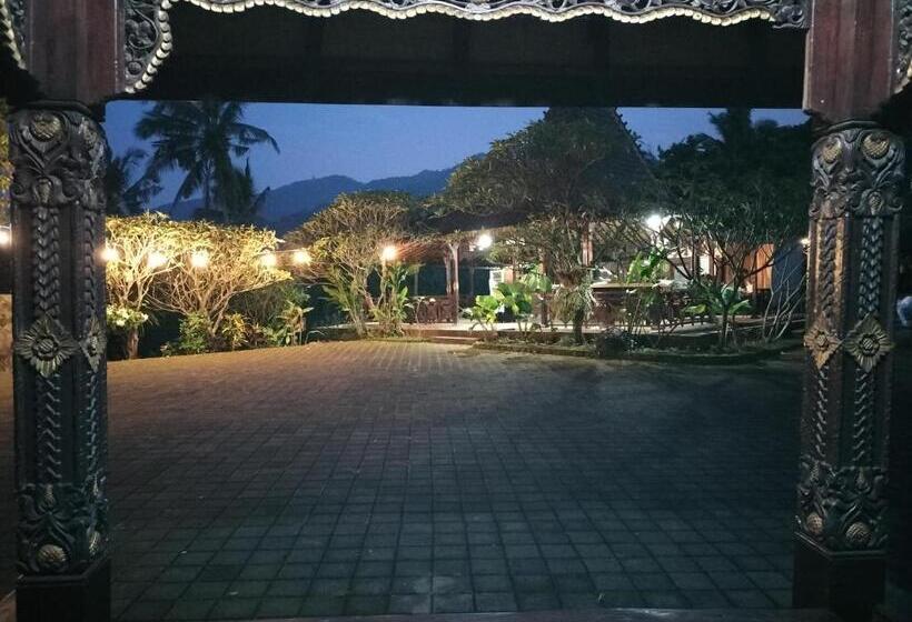 Номер Стандарт с Балконом, D Kailash Retreat