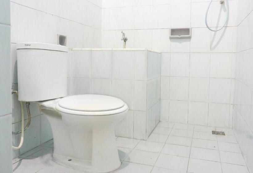 Номер Deluxe, Srikandi Hotel By Oyo Rooms