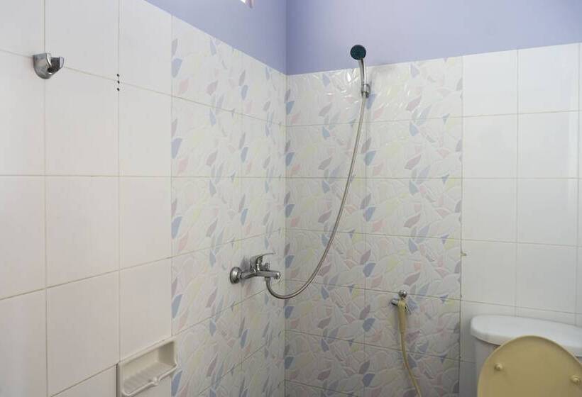 Номер Стандарт, Srikandi Hotel By Oyo Rooms