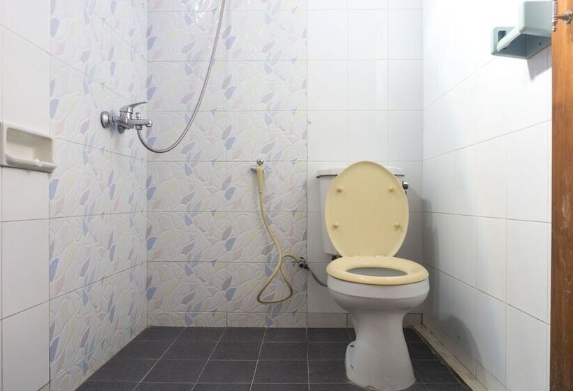 Номер Стандарт, Srikandi Hotel By Oyo Rooms