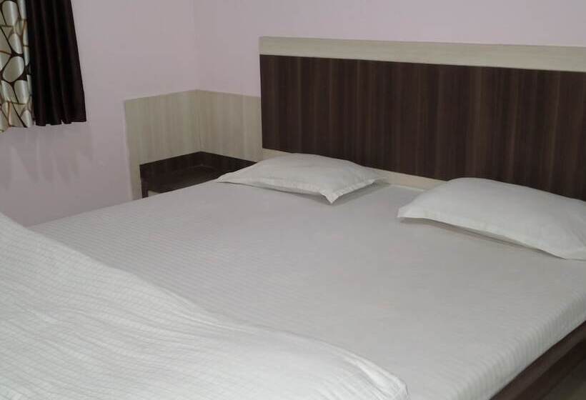 Номер Deluxe, Amit Plaza
