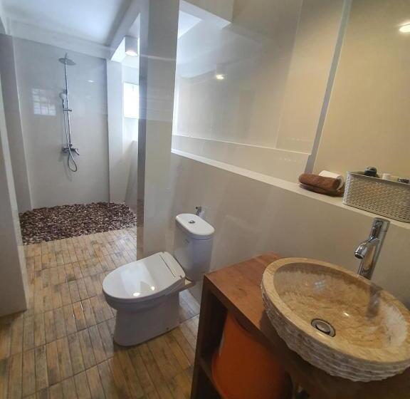 家庭间, Agaliving Medewi