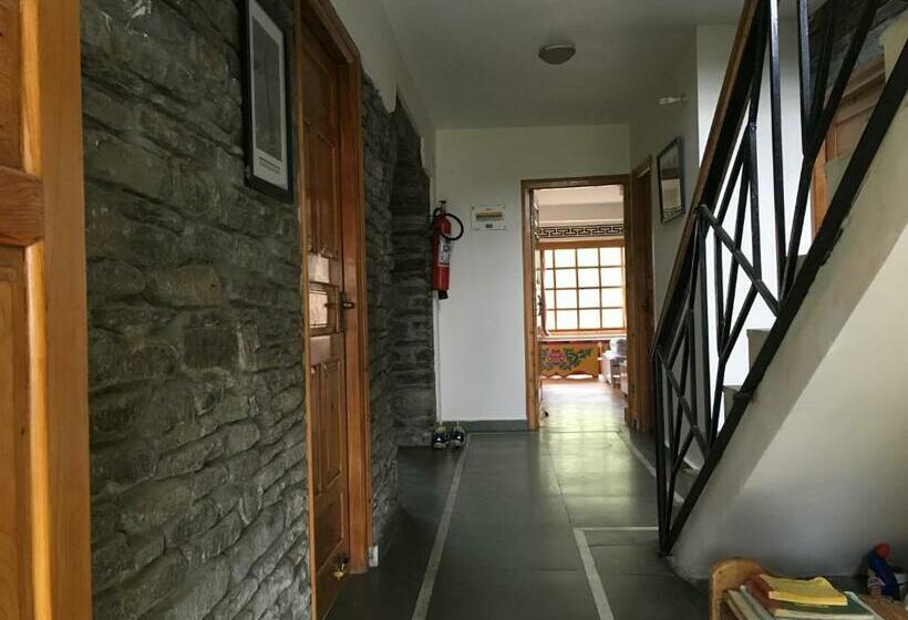 Номер Deluxe Вид на Горы, Gemoor Khar Manor House