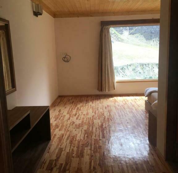 Номер Стандарт Вид на Горы, Gemoor Khar Manor House