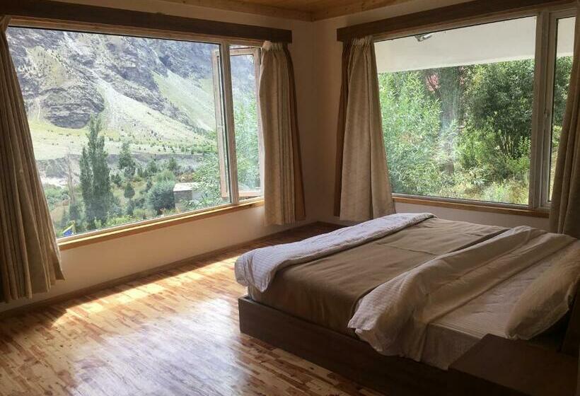 Номер Стандарт Вид на Горы, Gemoor Khar Manor House