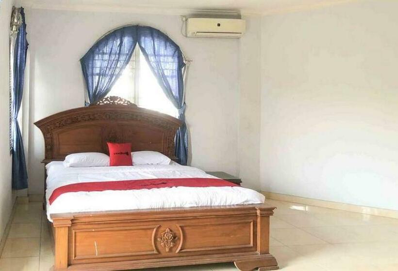 Номер Deluxe, Reddoorz @ Batubulan Gianyar