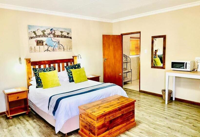 Четырехместный Номер Стандарт, Travalia Guest Farm