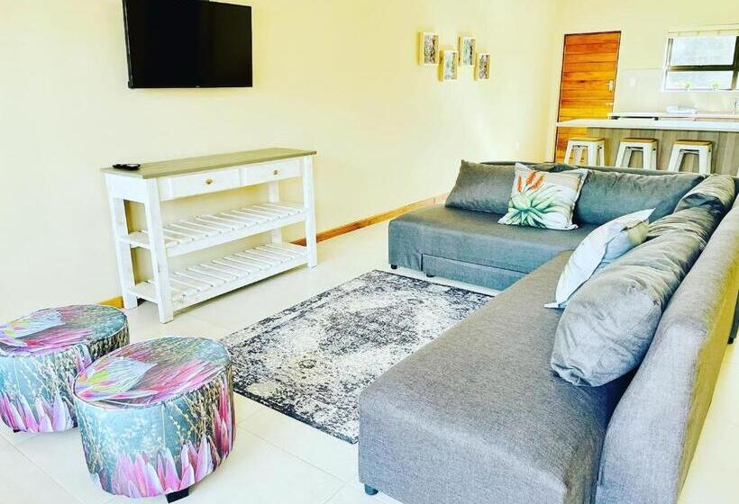 شاليه غرفة نوم واحدة, Travalia Guest Farm