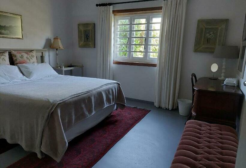 شقة غرفة واحدة, Kimi's Cottage