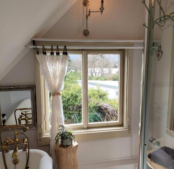 スタンダードルーム, Kimi's Cottage