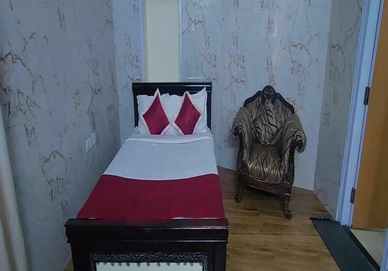 סוויטה דלוקס, Kstdc Hotel Mayura Pine Top Nandi Hills