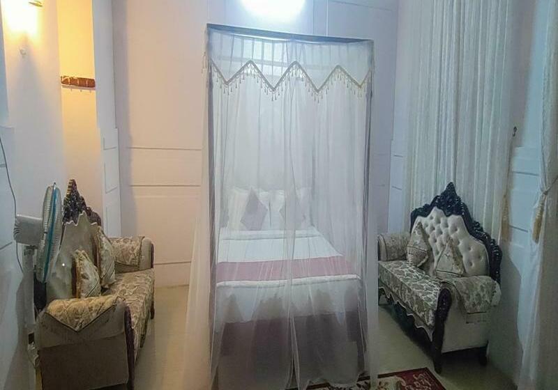豪华套房, Kstdc Hotel Mayura Pine Top Nandi Hills