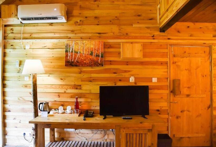 کلبه ییلاقی, Suro Treehouse Resort