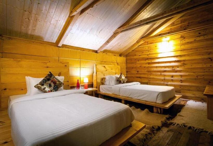 کلبه ییلاقی, Suro Treehouse Resort