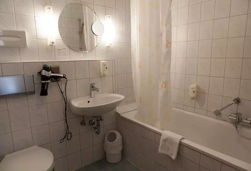 スタンダードトリプルルーム, Akzent Hotel Schranne
