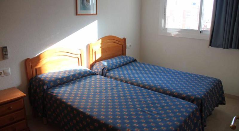 １ベッドルームアパートメント, Gemelos 22