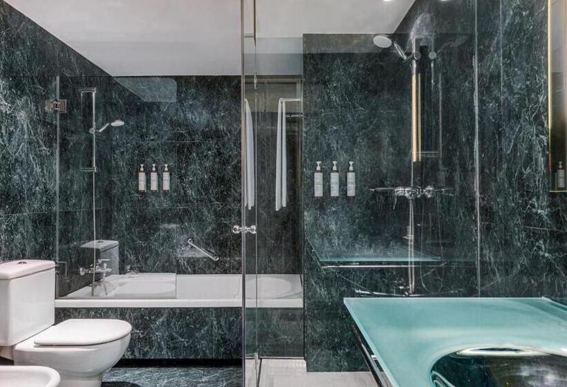 اتاق سوپریور با تخت بزرگ, Ac Hotel Córdoba By Marriott