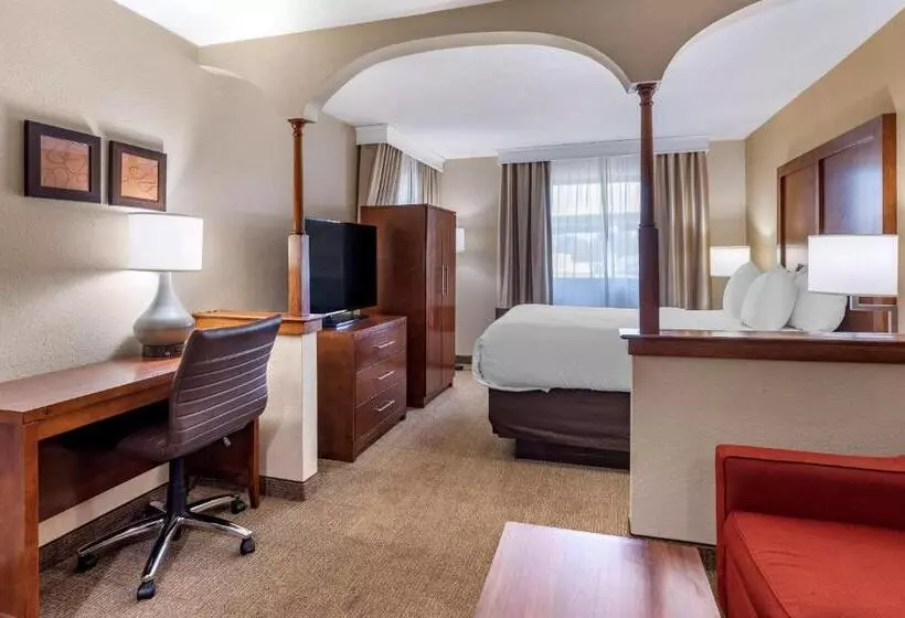 スイート, Comfort Inn Nashville West
