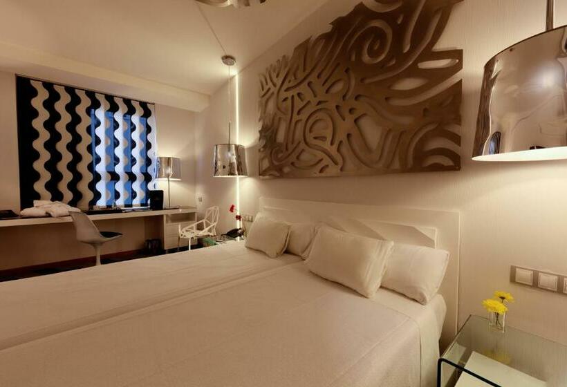 Номер Стандарт, Evenia Rossello