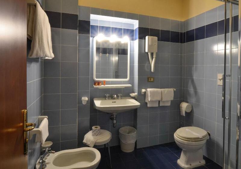 スタンダードトリプルルーム, Grand Hotel Plaza & Locanda Maggiore