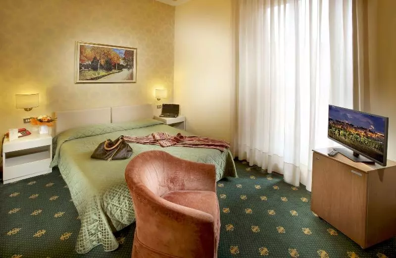 スーペリアールーム, Grand Hotel Plaza & Locanda Maggiore