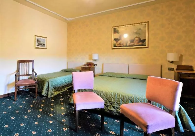 スタンダード４人部屋, Grand Hotel Plaza & Locanda Maggiore