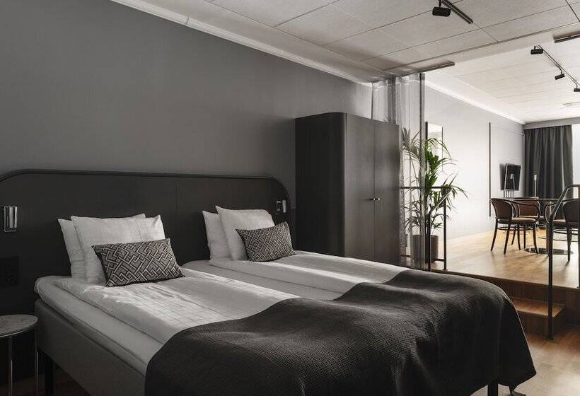 جناح, Hasselbacken