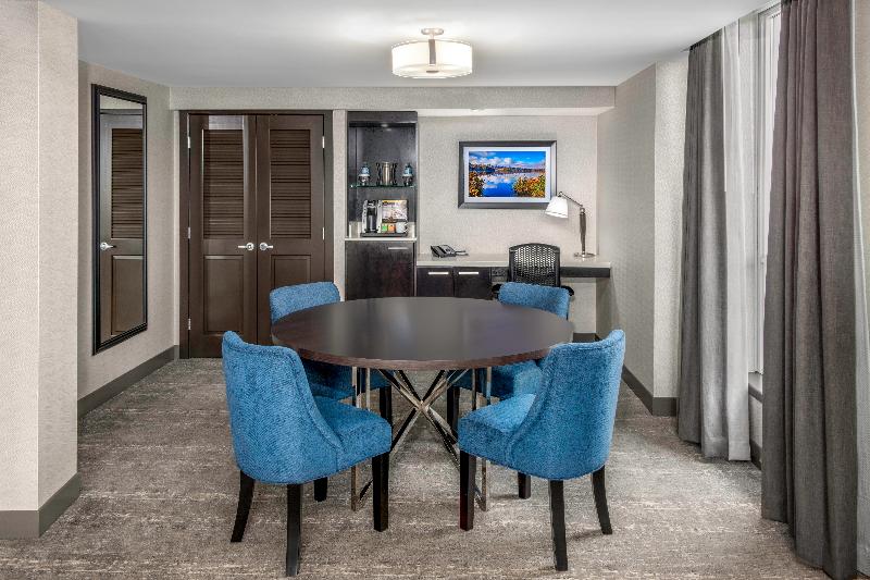 סוויטה אקזקיוטיב, Hilton Vancouver Metrotown