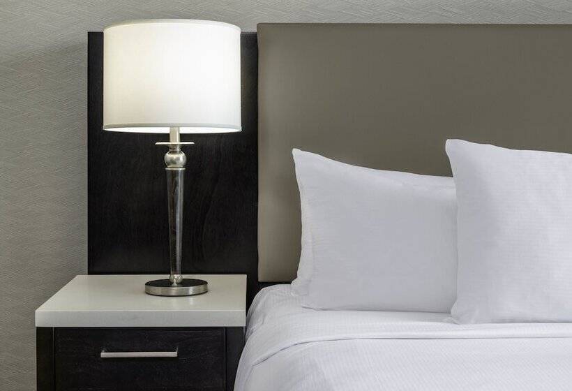 סוויטה אקזקיוטיב, Hilton Vancouver Metrotown