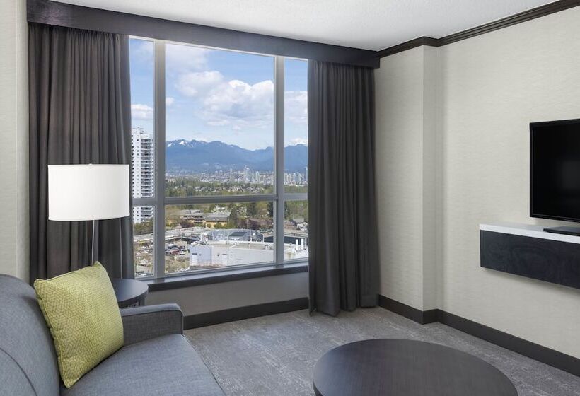 Номер Executive, Hilton Vancouver Metrotown