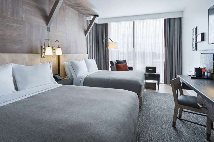 חדר דלוקס, Hilton Vancouver Metrotown