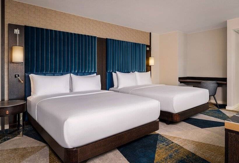 سوییت خانوادگی, Hilton Vienna Waterfront