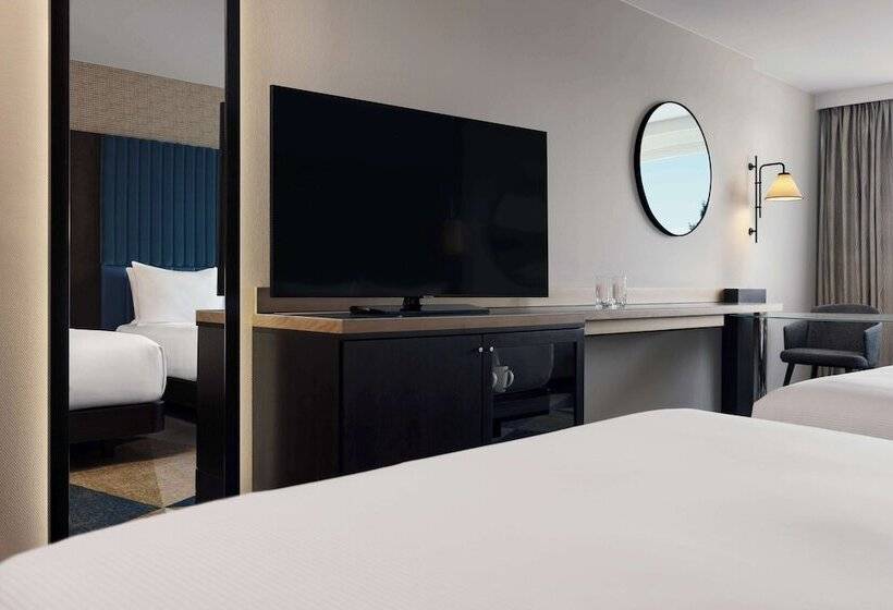 سوییت جونیور, Hilton Vienna Waterfront