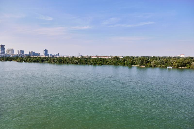 اتاق اجرایی با تخت بزرگ, Hilton Vienna Waterfront