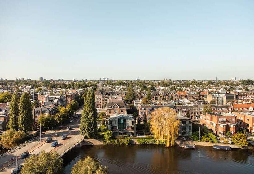 اتاق اجرایی با تخت بزرگ, Hilton Vienna Waterfront