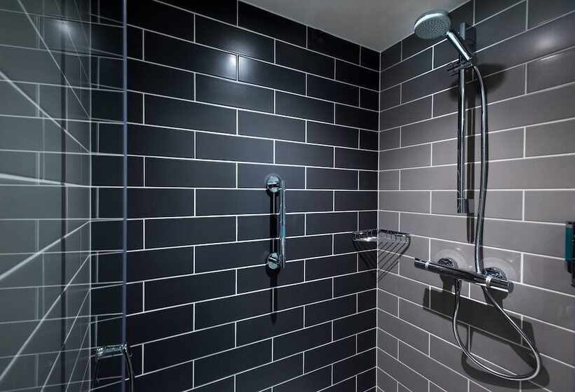 Номер Стандарт, Holiday Inn Express Edinburgh City West, An Ihg