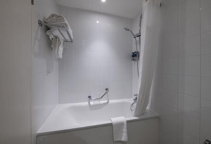 Номер Стандарт, Holiday Inn Express Edinburgh City West, An Ihg